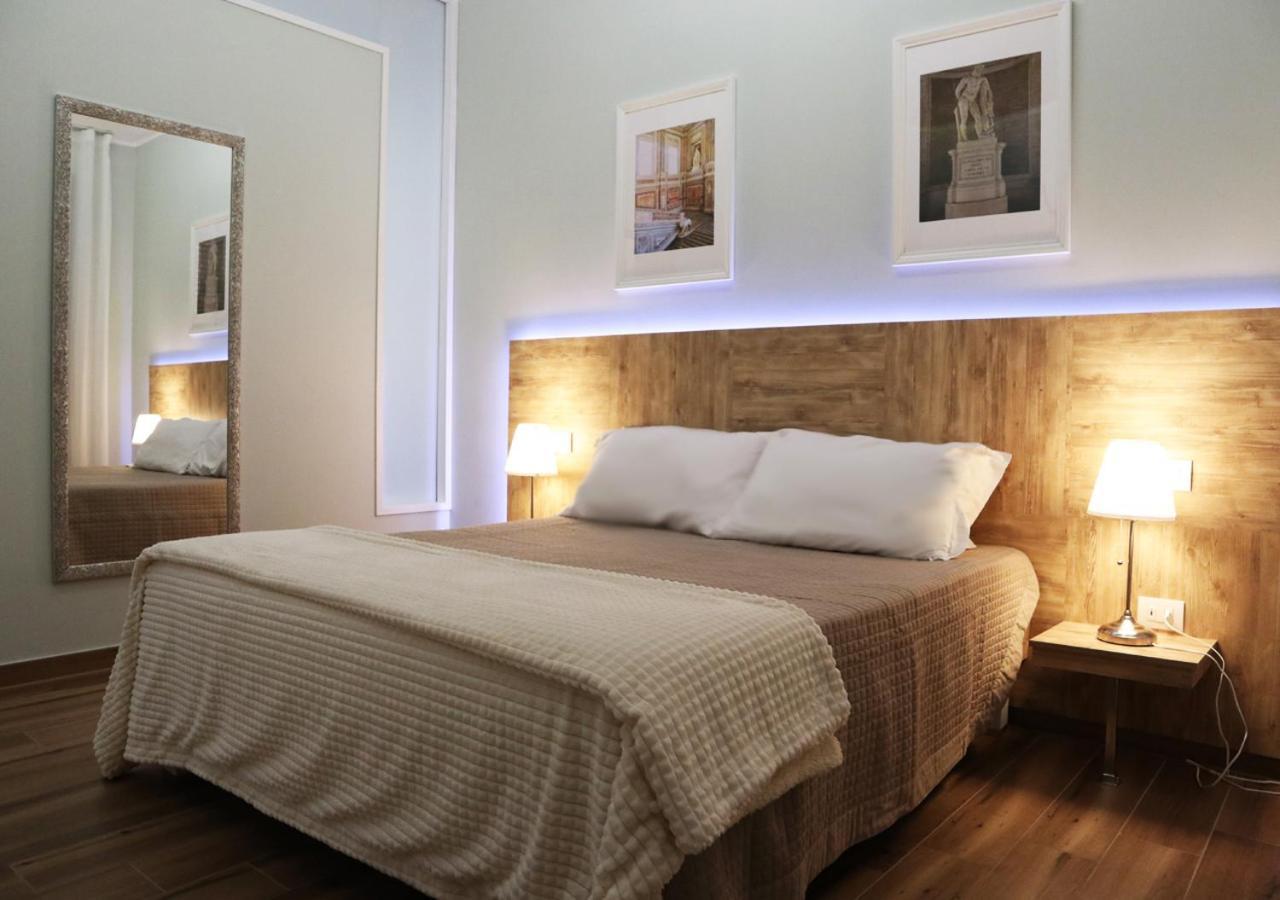 Bed and Breakfast Residenza La Reggia Казерта Экстерьер фото