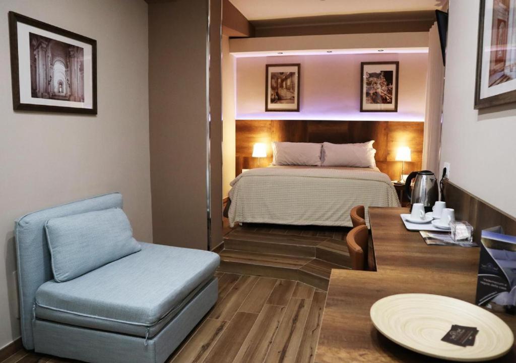 Bed and Breakfast Residenza La Reggia Казерта Экстерьер фото